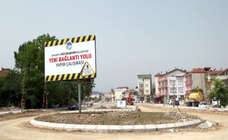 Serdivan ilçesine yeni giriş kapısı olan bulvar tamamlanıyor