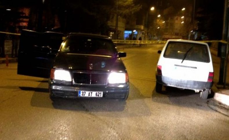 Seyir Halindeki Otomobile Silahli Saldiri: 2 Yarali