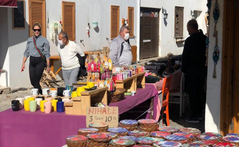 Sığacık Kaleiçi Pazarı tezgahlarını yeniden kurdu