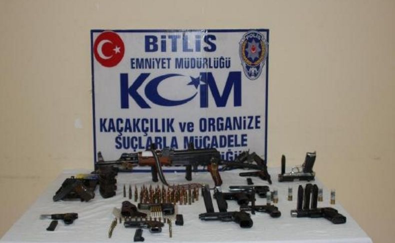 Silah Kaçakçilarina Darbe: 9 Tutuklama