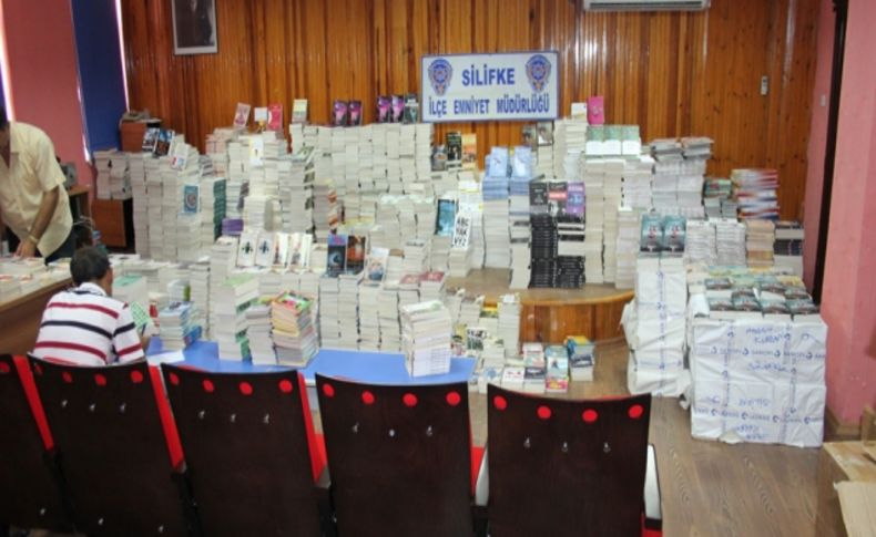 Silifke’de 7 bin 747 korsan kitap ele geçirildi