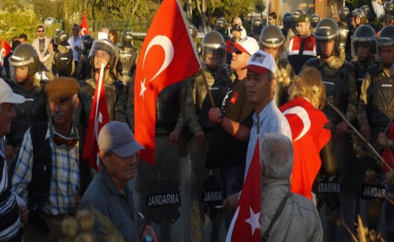 Silivri'ye gelen eylemcilerin cezaevine gidişine izin verilmiyor