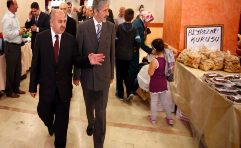 Sincan'da öğrenciler yararına kermes