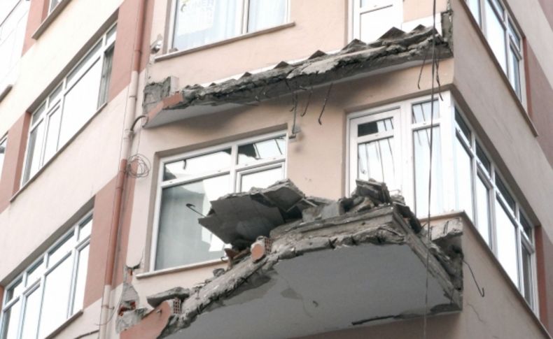 Şirinevler'de apartmanın iki balkonu çöktü, bir kişi son anda kurtuldu