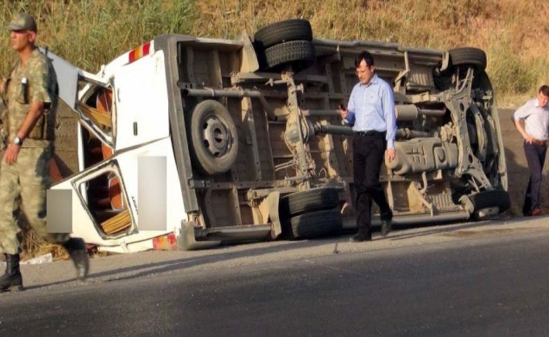 Şırnak’ta düğün konvoyundaki kazada 39 kişi yaralandı (2)