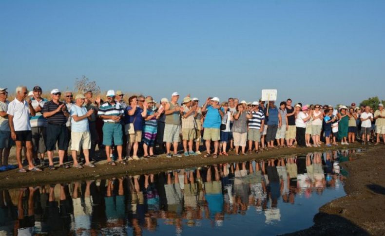 Dikili Müsellim Deresi'ndeki kirliliğe protesto: 