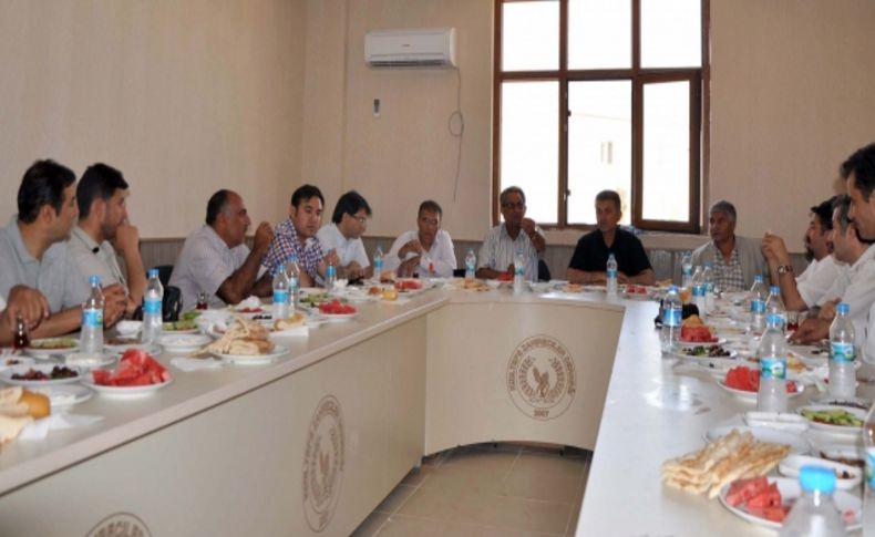 STK'lar Hububat Ticaret Merkezi'ne kavşak talebi için biraraya geldi