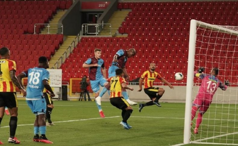 Süper Lig'de heyecan yeniden başladı... Göztepe lidere boyun eğdi