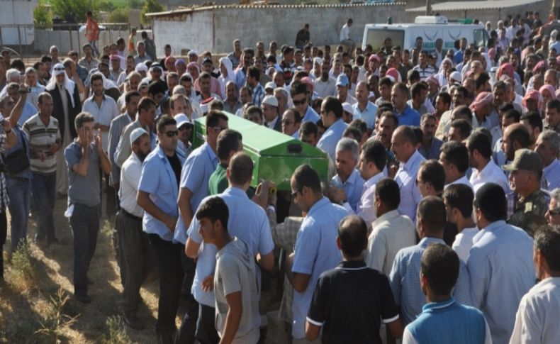Suriye'den seken kurşunla ölen Ramazan Zeybek gözyaşları ile toprağa verildi