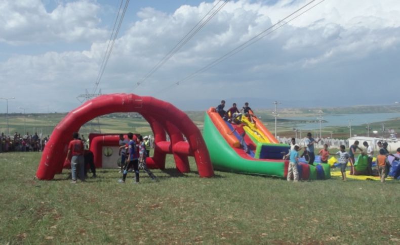 Suriyeli çocuklar, Gençlik Haftası kapsamında eğlendi
