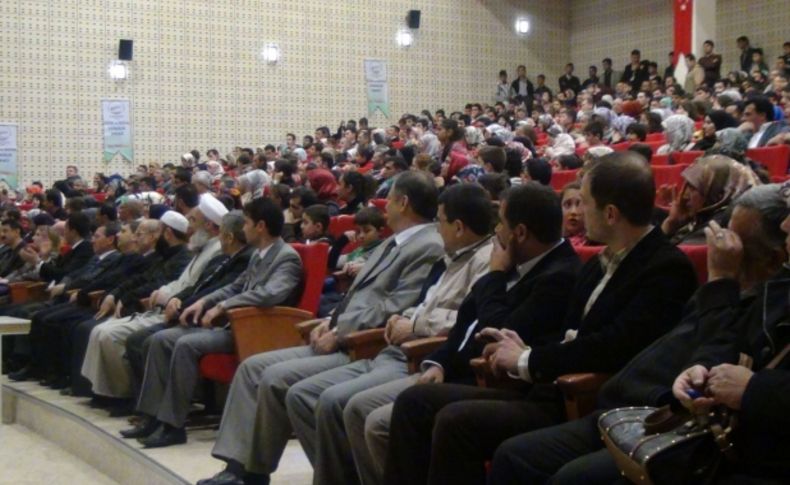Suriyeli ve Kilisli öğrenciler birlikte Kutlu Doğum programı sundu