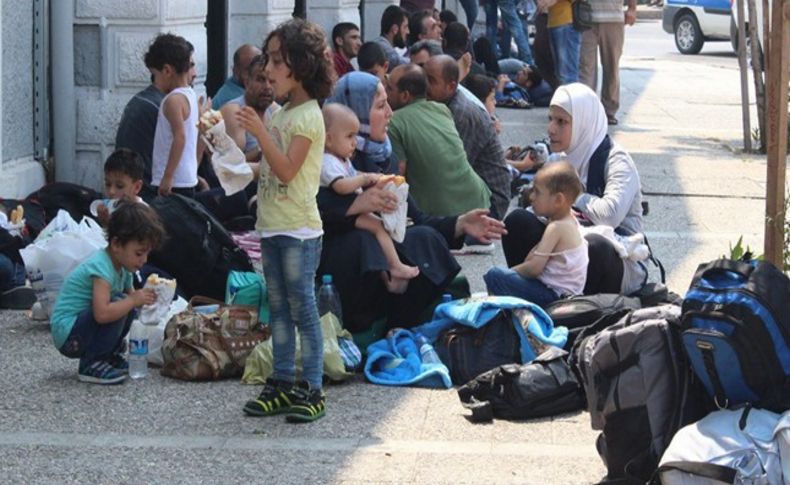 İzmir'de yaklaşık 200 bin Suriyeli tedavi gördü