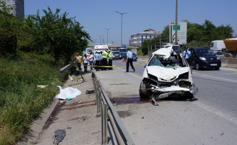 Takla atan otomobilden fırlayıp can verdi