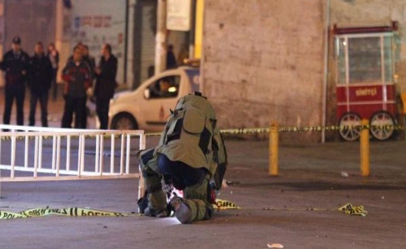 Taksim Meydani'nda Sirt Çantasi Paniği