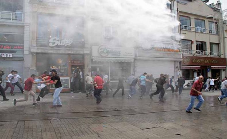 Taksim'e çıkan her noktada çatışma var!