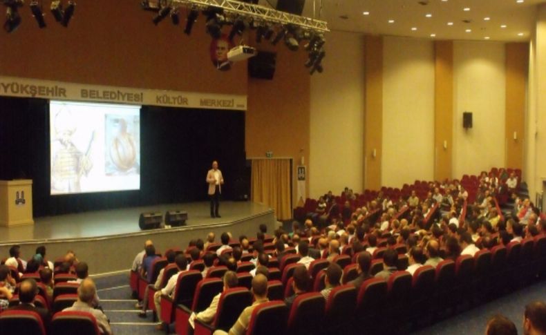 Talha Uğurluel, Erzurum'da Osmanlı'nın eğitim sistemini anlattı