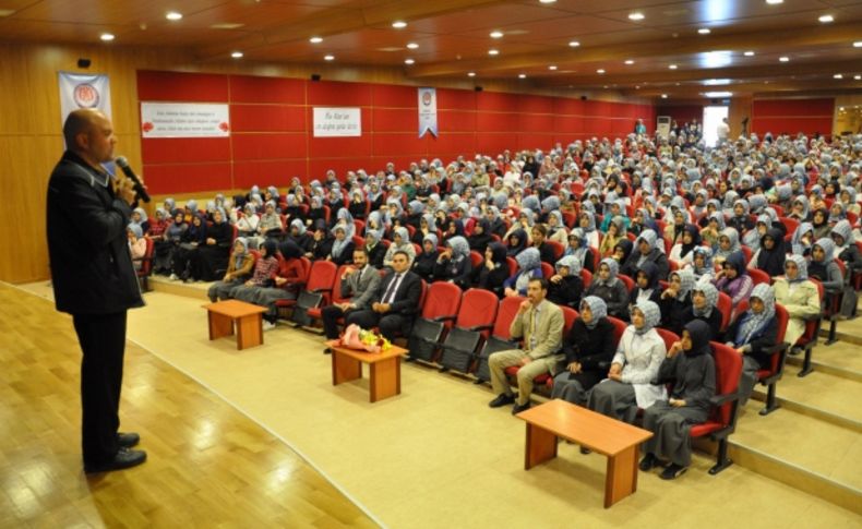 Talha Uğurluel okurları ile buluştu