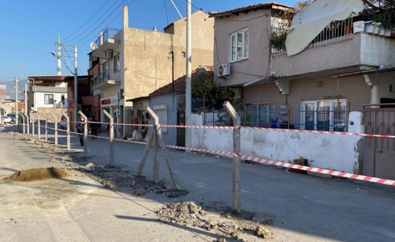 Tapulu arazim diyerek yolu 'beton çit' ile böldü