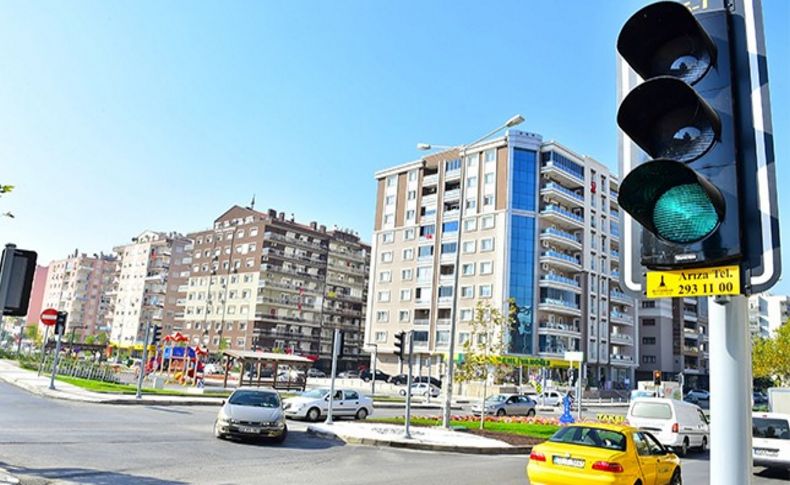 Büyükşehir, kentteki trafik ışıklarını yeniledi