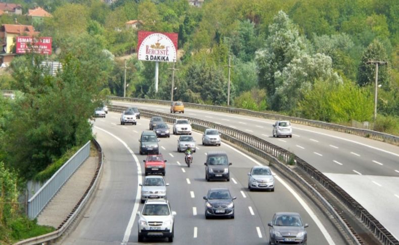 TEM Sakarya kesiminde trafik akışında sorun yaşanmıyor