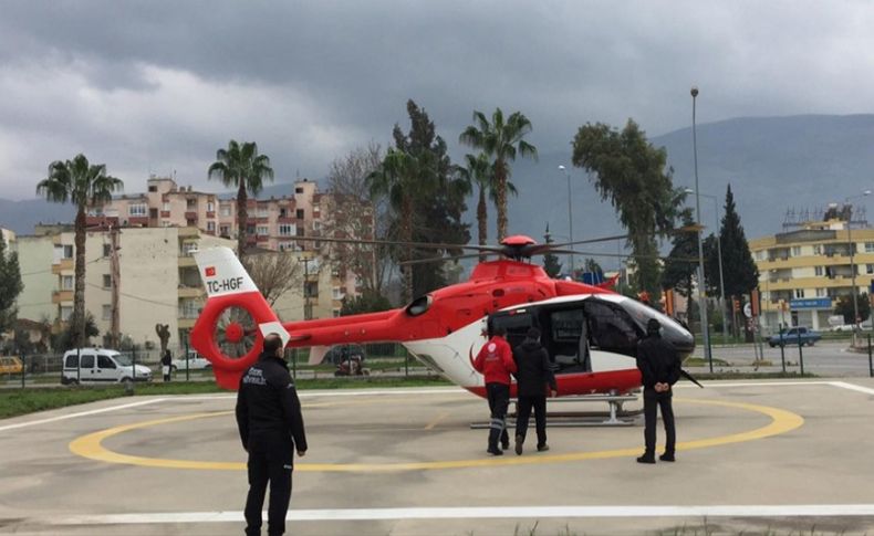 Tire'de akciğerinde kanama olan hasta, ambulans helikopterle İzmir'e götürüldü