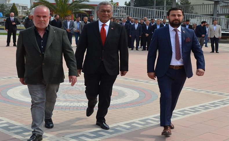 Torbalı'da CHP'li Uygur, mazbata almadan belediyeye gitti