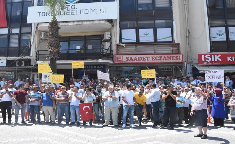 Torbalı'da işten çıkarılan işçiler eylem yaptı: Oğluna var, bize yok mu