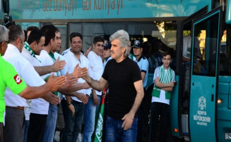 Torku Konyaspor Uğur Tütüneker'i bırakmıyor