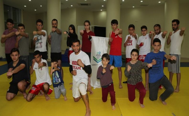 Torbalılı sporcular 5 madalya ile döndüler