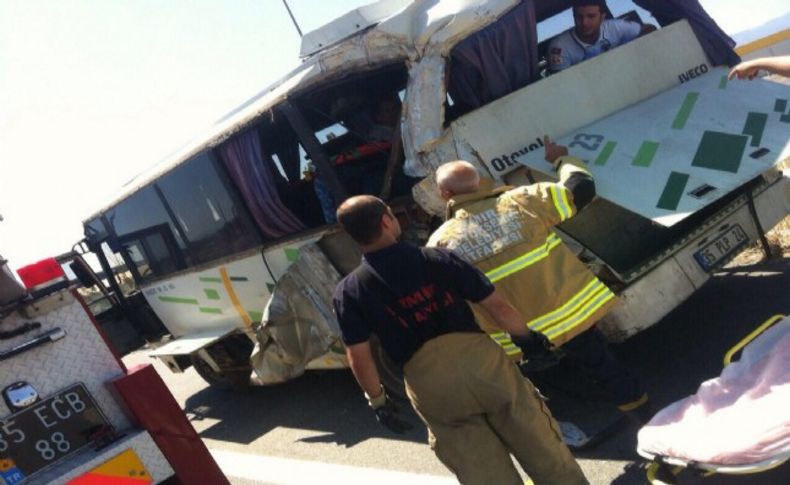 İzmir'de feci kaza: Trafik canavarı uykuda yakaladı