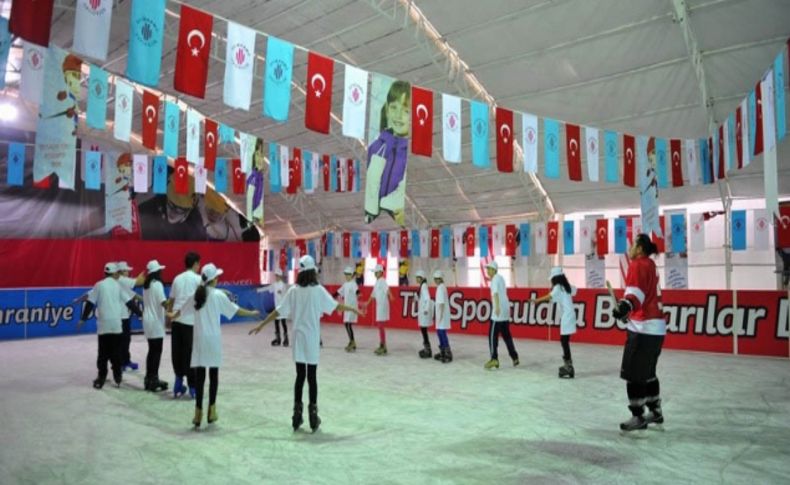 Trafik eğitim parkı ve buz pistine yoğun ilgi