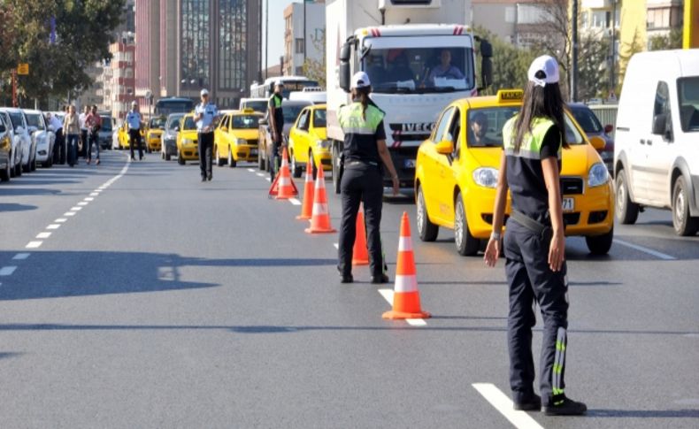 Trafikte uyuşturucu denetiminde 35 günde 14 kişi yakalandı