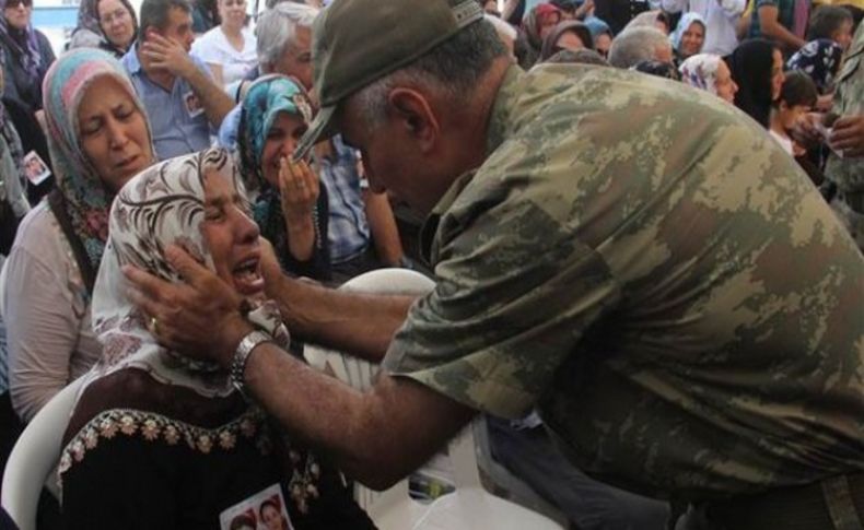 Tümgeneral cenazede böyle bağırdı