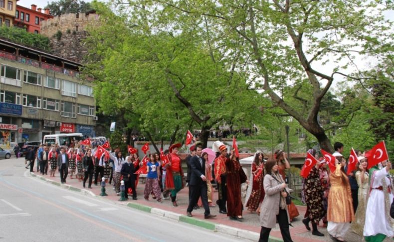 Turizm haftası, Arap turizminin merkezi Bursa’daki yürüyüşle başladı