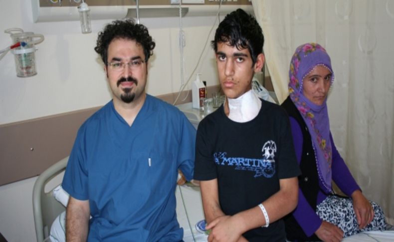 Türk doktorun bulduğu yöntem boyun eğriliği yaşayan kas hastalarına umut oldu