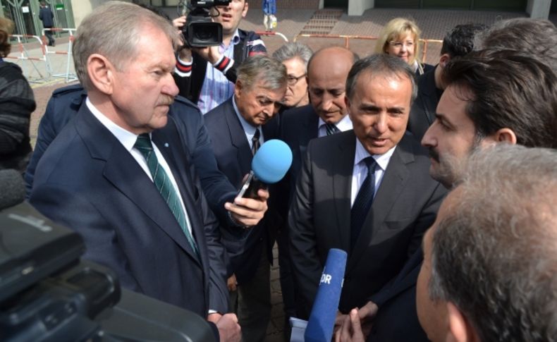 Türk milletvekilleri, NSU davasının görüleceği mahkemeyi ziyaret etti