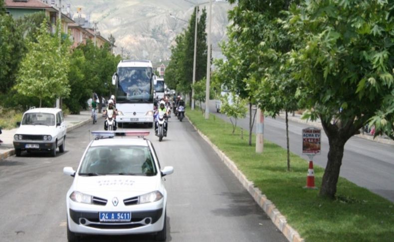 Türkçenin çocuklarına Erzincan’da coşkulu karşılama