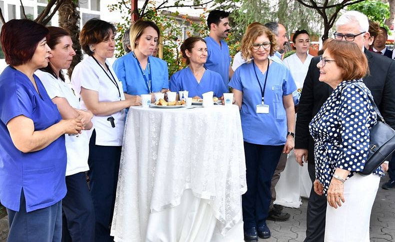 Türkegül Kocaoğlu, hemşirelerin gününü kutladı