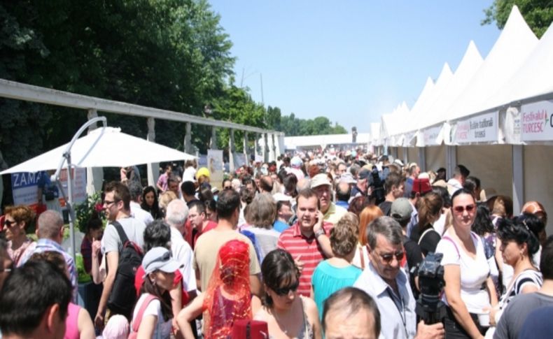'Türkiye Festivali' yüz binleri ağırladı