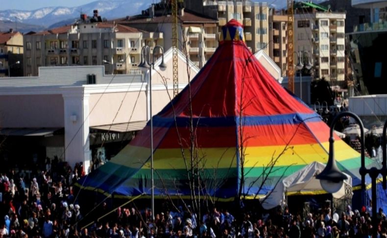 Türkiye’nin ilk uluslararası sirki Lovelet Outlet AVM’de gösteri yapacak