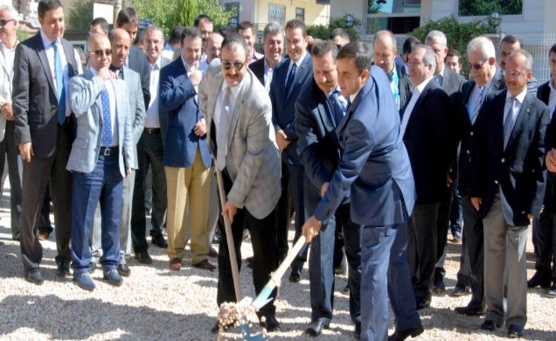 TUSKON Başkanı Meral, HÜRSİAD’ın yeni binasının temelini attı