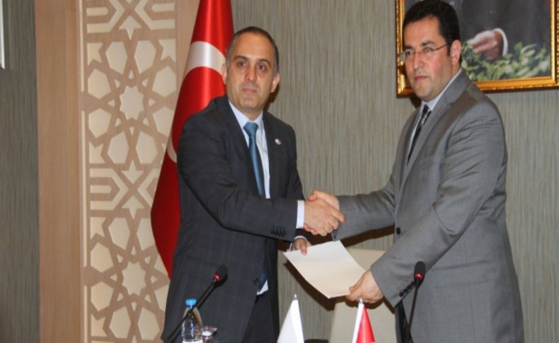 UAÜ, Cambridge’nin çözüm ortağı oldu