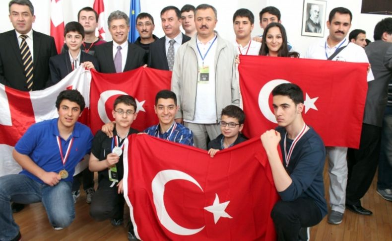 Ufuk Lisesi, Proje Matematik Yarışması'nda dünya ikincisi oldu