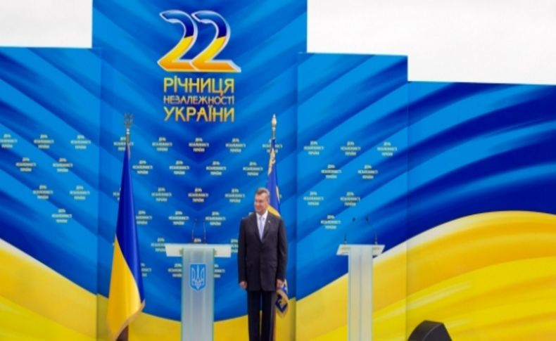 Ukrayna bağımsızlığının 22’inci yılını kutluyor