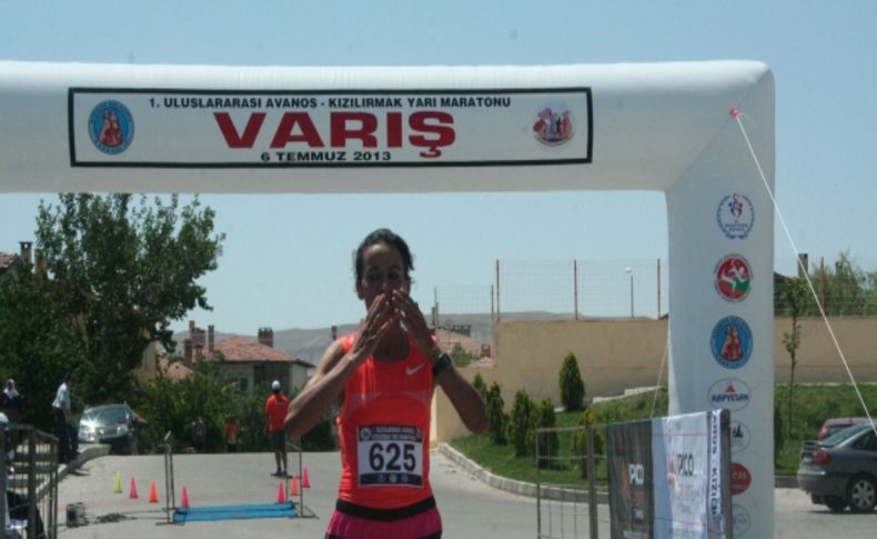 Uluslararası Avanos Kızılırmak Yarı Maratonu koşuldu