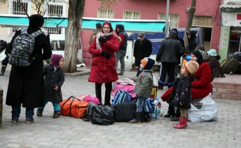 'Umut yolculuğu'nda Basmane durağı