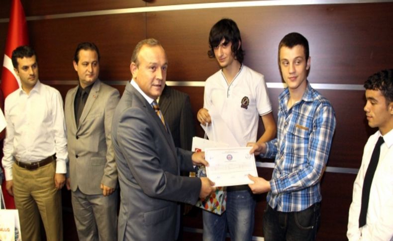 Umut Yıldızı, risk altındaki 10 genci daha iş sahibi yaptı