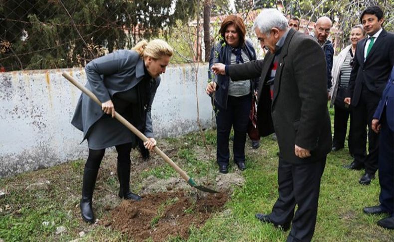 Urla’da fidan dikim seferberliği