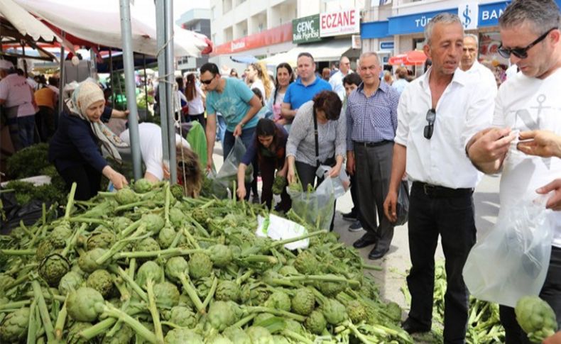 Urla'da üreticinin yüzü gülüyor