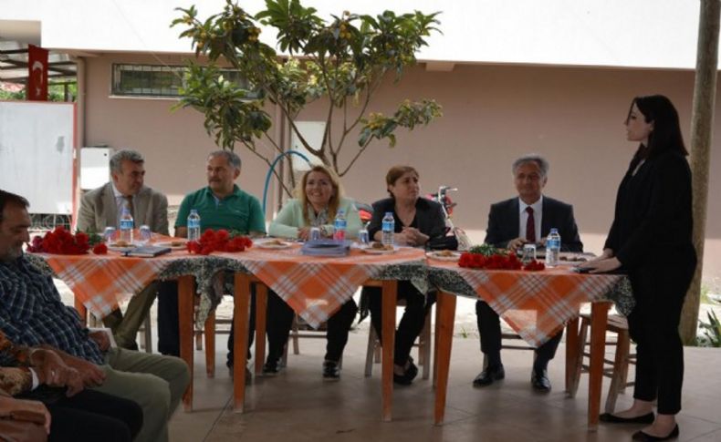 Urlalı çiftçilere toprak analiz sonuçları verildi